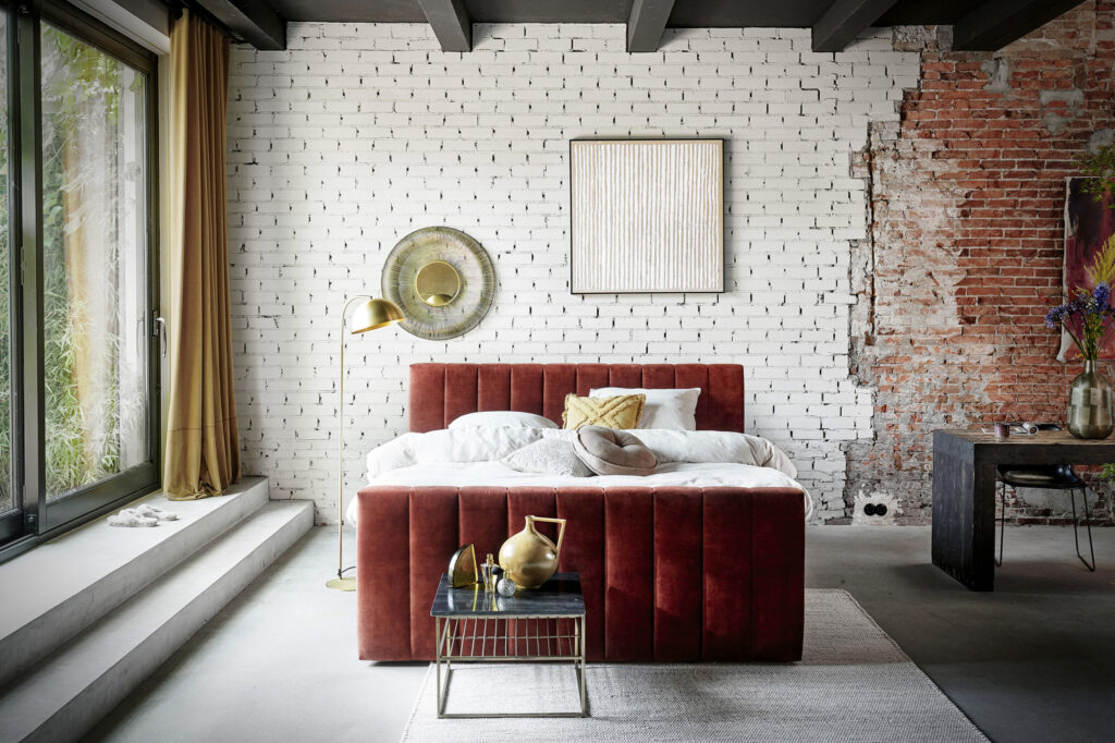 rood velours bed in Vreeland